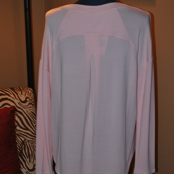 NWT Calvin Klein V Neck top with front pocket - Picture 2 of 5